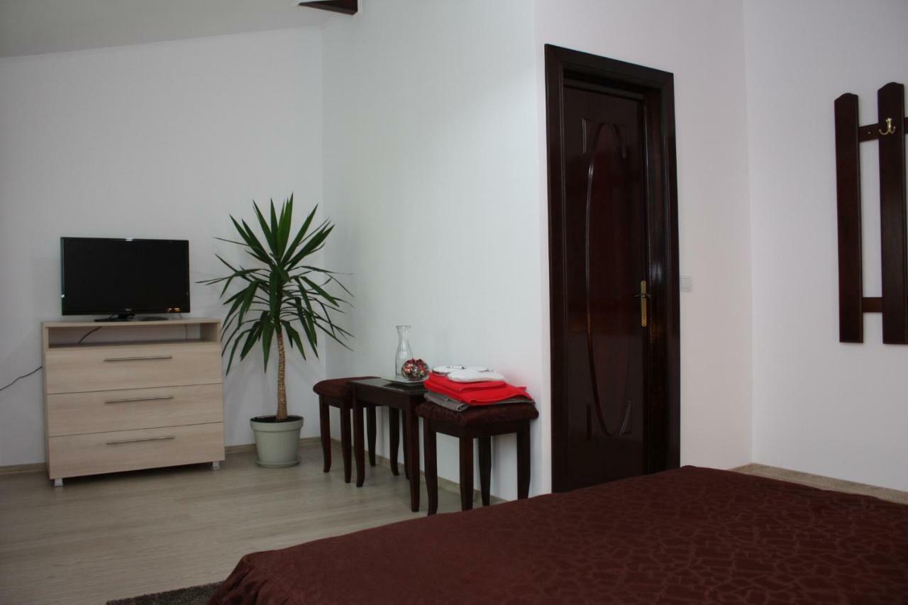 Casa Ianis Hotel Braşov Buitenkant foto