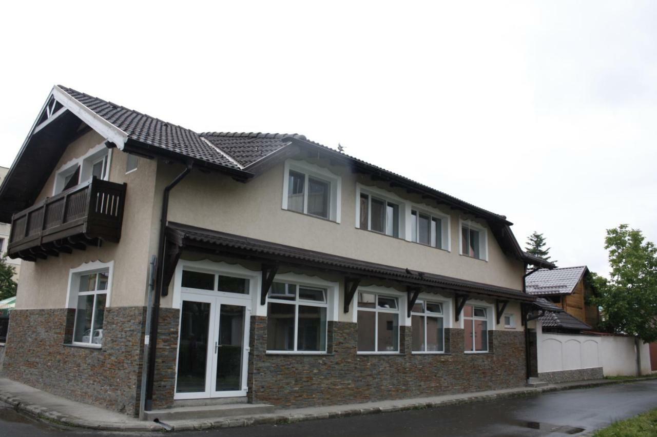 Casa Ianis Hotel Braşov Buitenkant foto