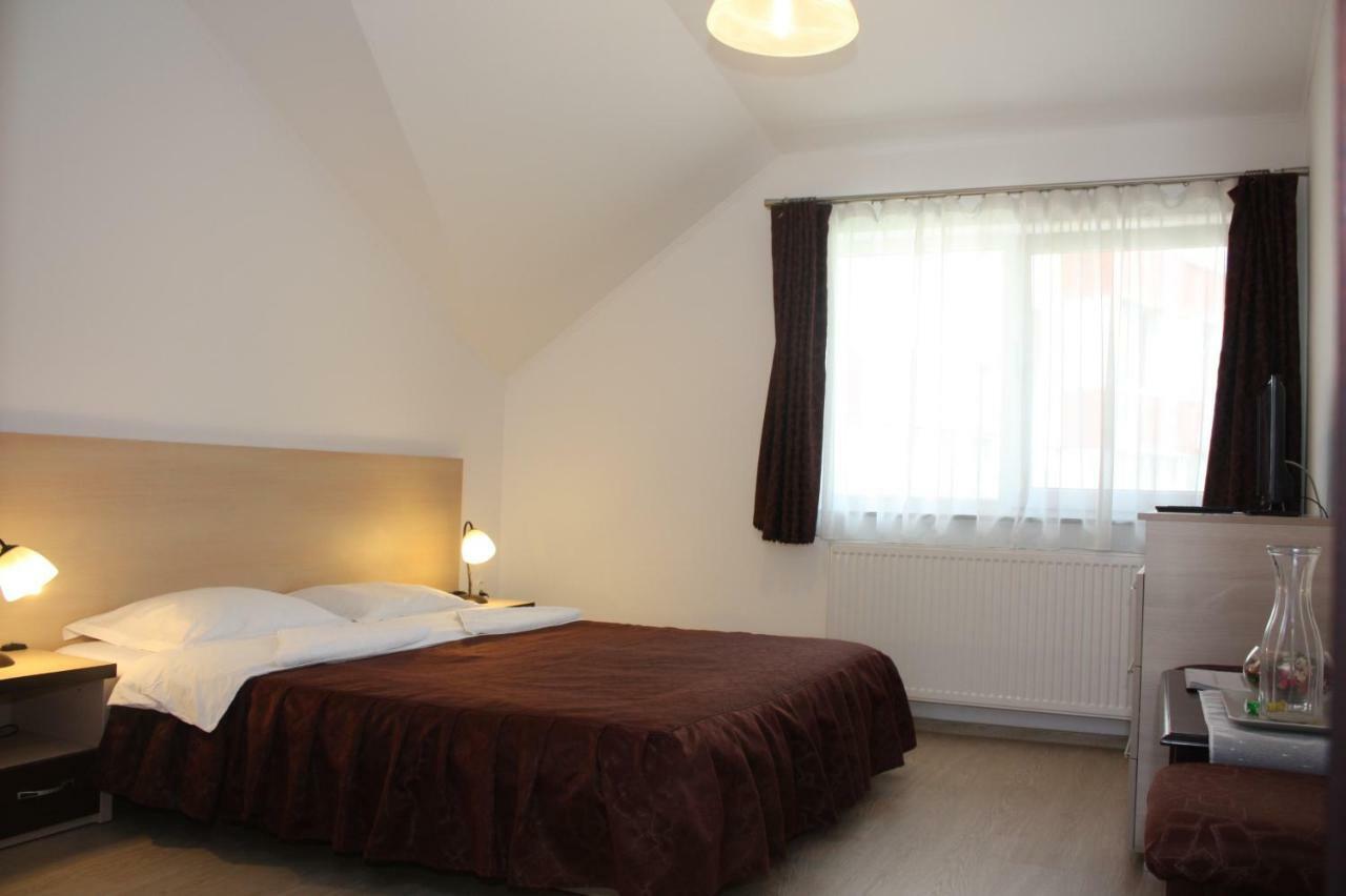 Casa Ianis Hotel Braşov Buitenkant foto