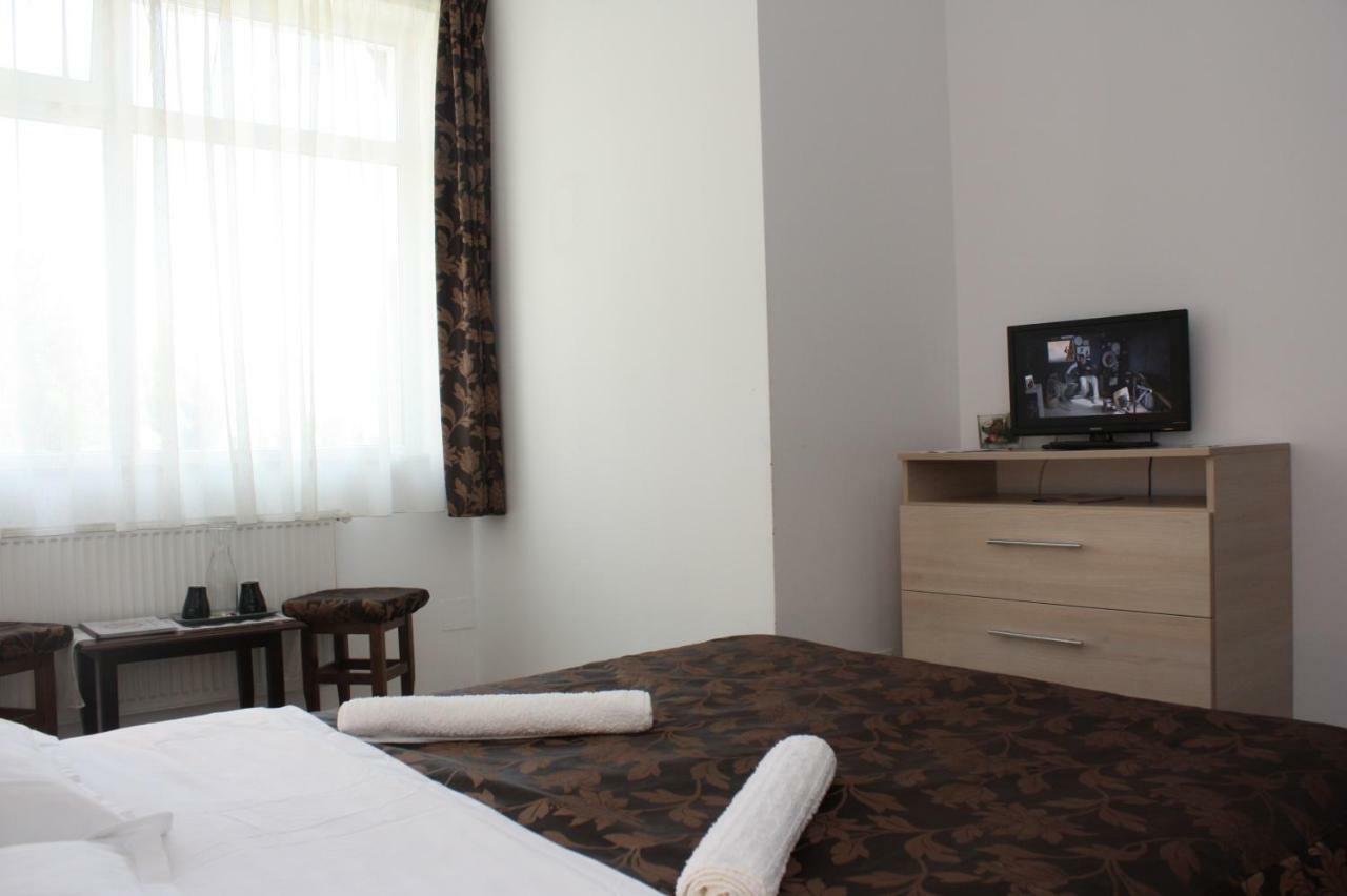 Casa Ianis Hotel Braşov Buitenkant foto